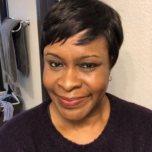 Meet your Posher, Catherine